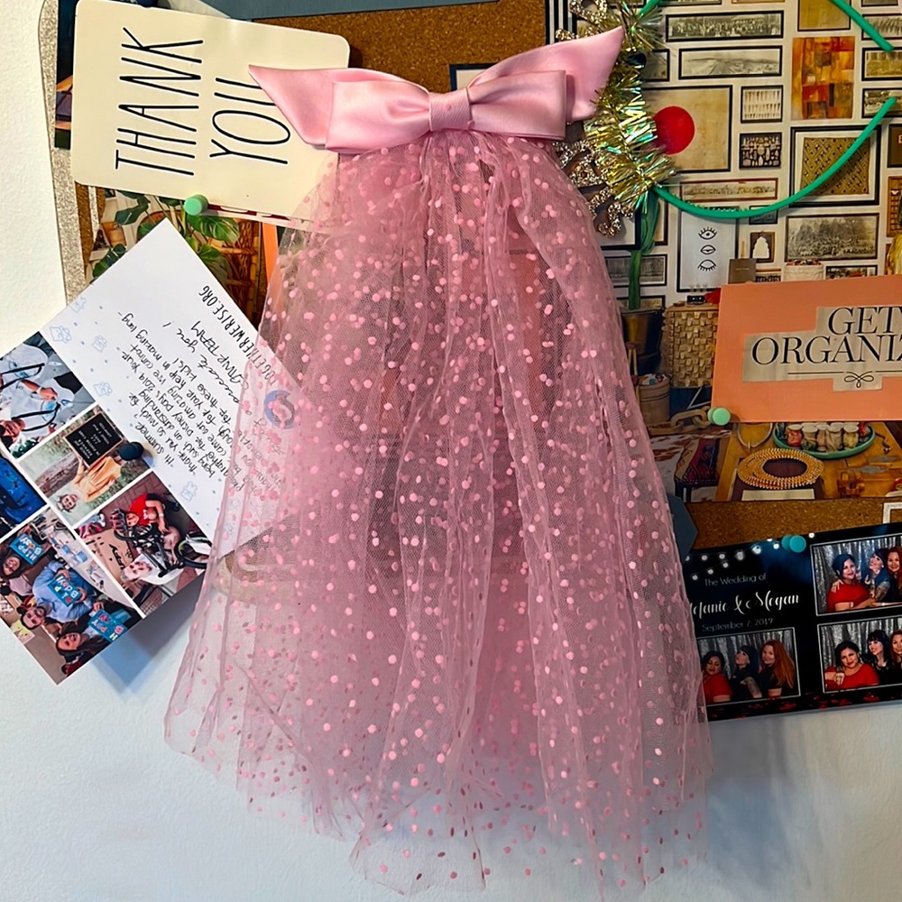 Pink polka dot bow veil 💒